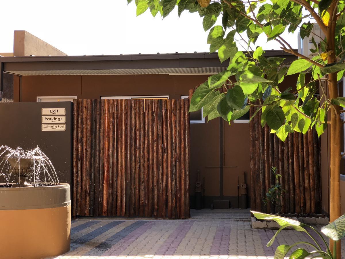 City Lodge Etosha Omuthiya Exteriör bild