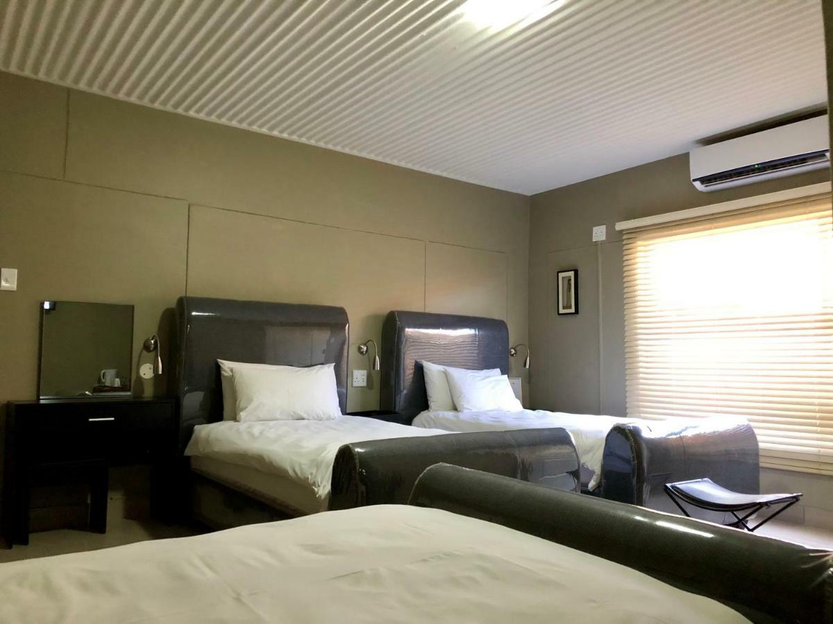 City Lodge Etosha Omuthiya Exteriör bild